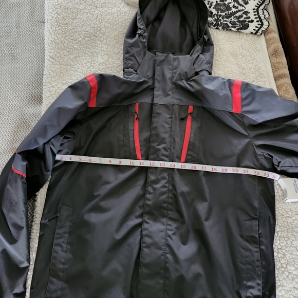 Winter coat with hood - Picture 2 of 10